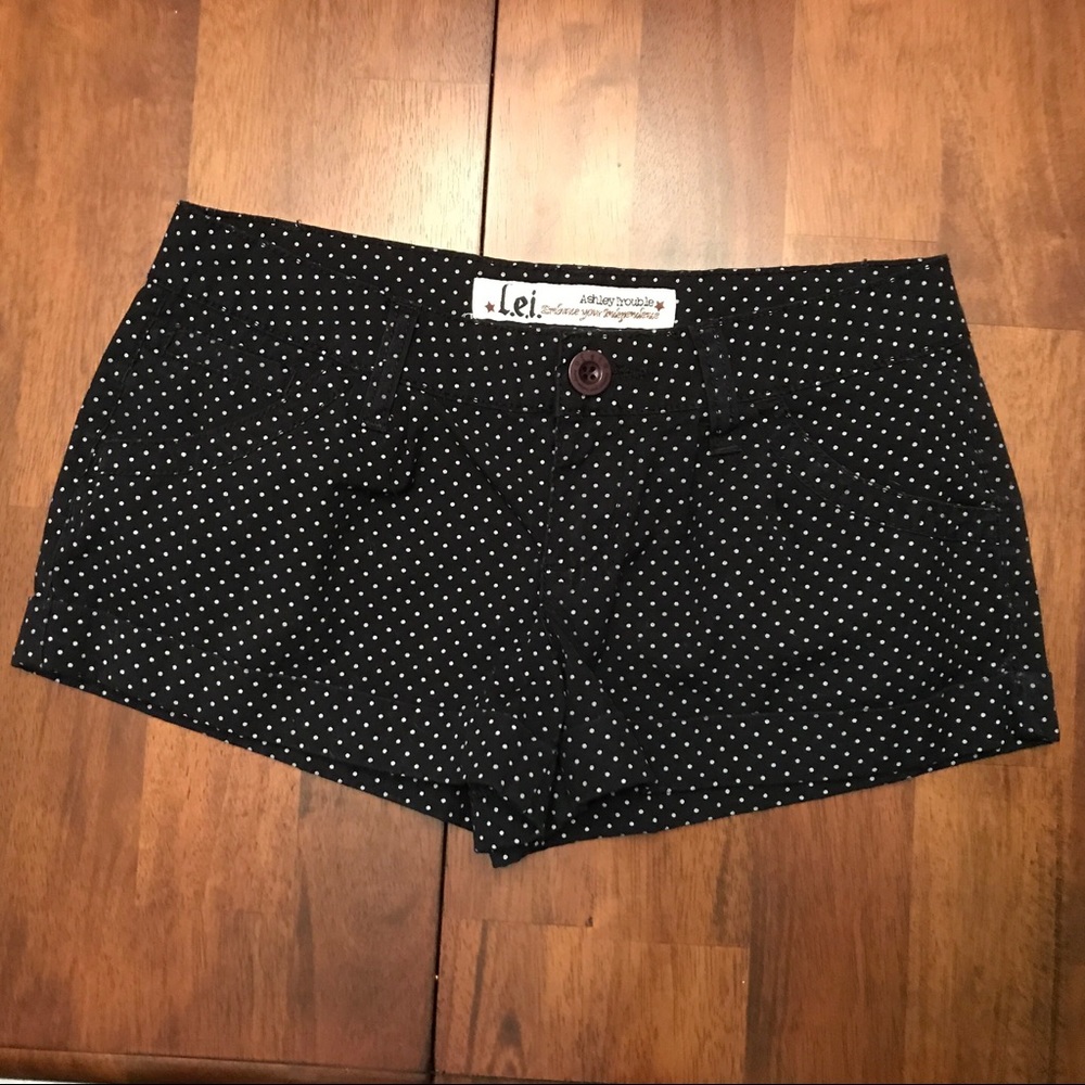 Black with White Polka Dots Pleated Shorts - Picture 1 of 6